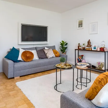 Eg Links Helle 70m 2-zimmer Naehe Salzburg By Interhome Freilassing