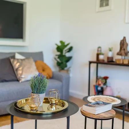 Apartment Eg Links Helle 70m 2-zimmer Naehe Salzburg By Interhome